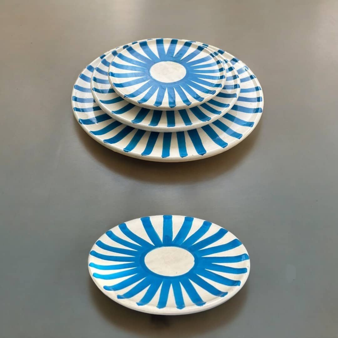Turquoise Blue Sun Plate Set - Vibrant Dinnerware for Summer Dining
