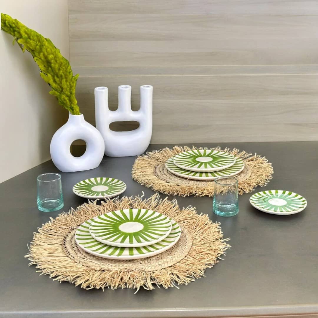 Light Green Sun Plate Set - Vibrant Dinnerware for Summer Dining