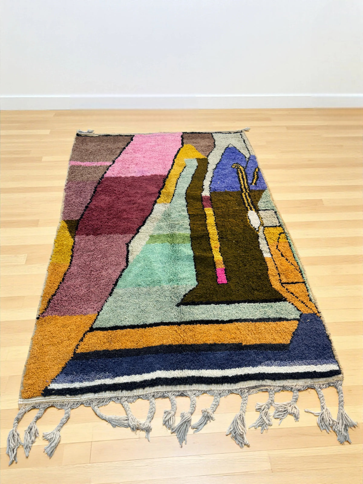 Handwoven Moroccan Bjaad carpet with abstract geometric design in earthy and mauve wool, 250 × 157 cm