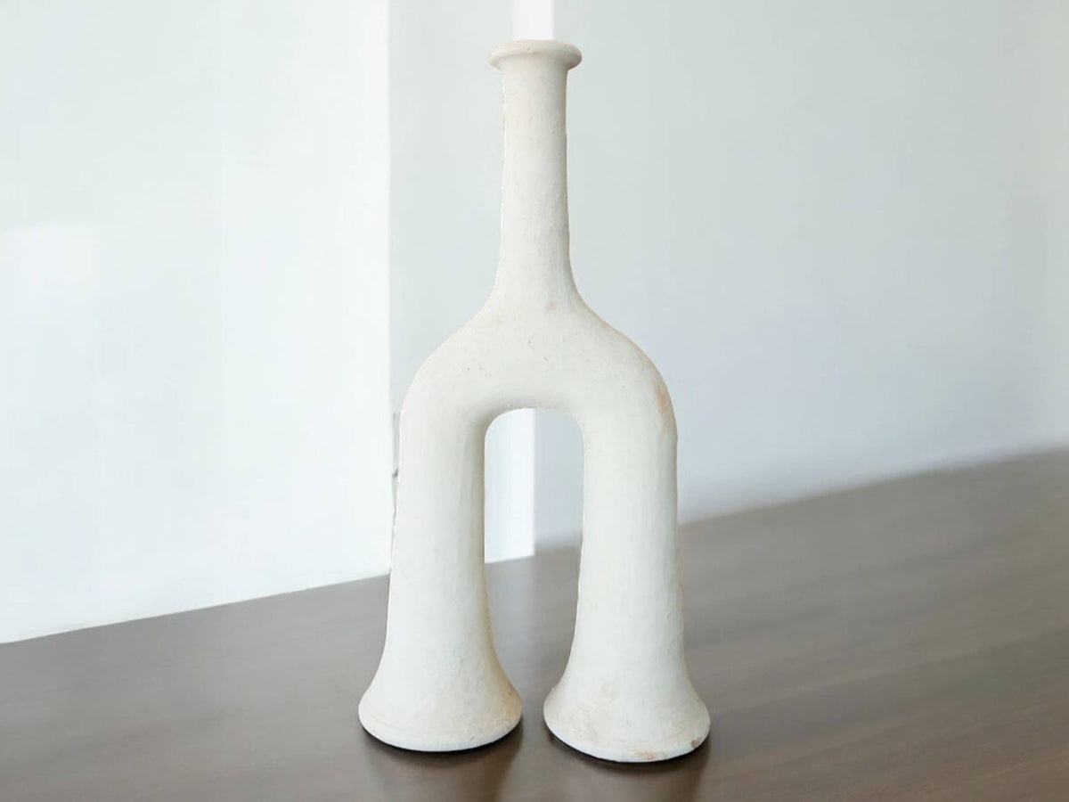 SCULPTURAL TAMEGROUTE ARCH CANDLE HOLDER