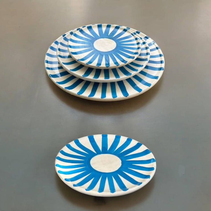 Turquoise Blue Sun Plate Set - Vibrant Dinnerware for Summer Dining