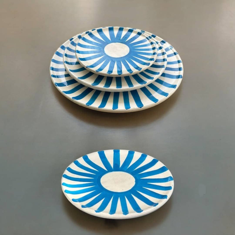 Turquoise Blue Sun Plate Set - Vibrant Dinnerware for Summer Dining