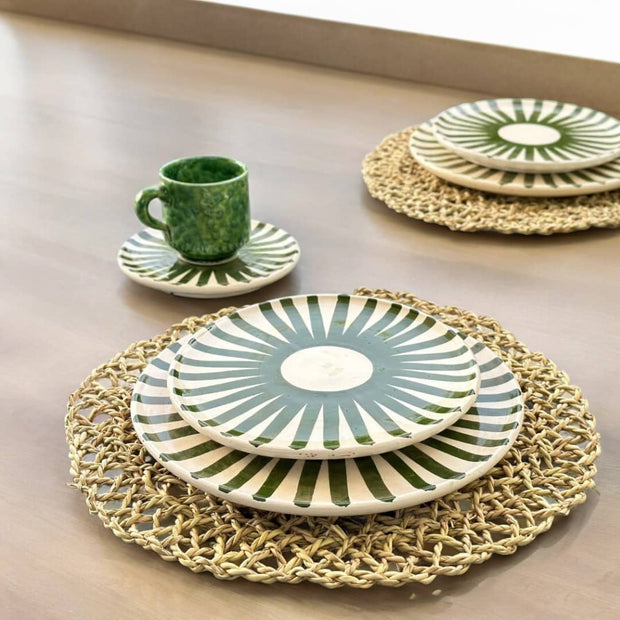 Green Sun Plate Set - Vibrant Dinnerware for Summer Dining