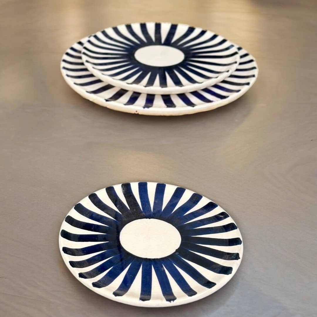Blue Sun Plate Set - Vibrant Dinnerware for Summer Dining