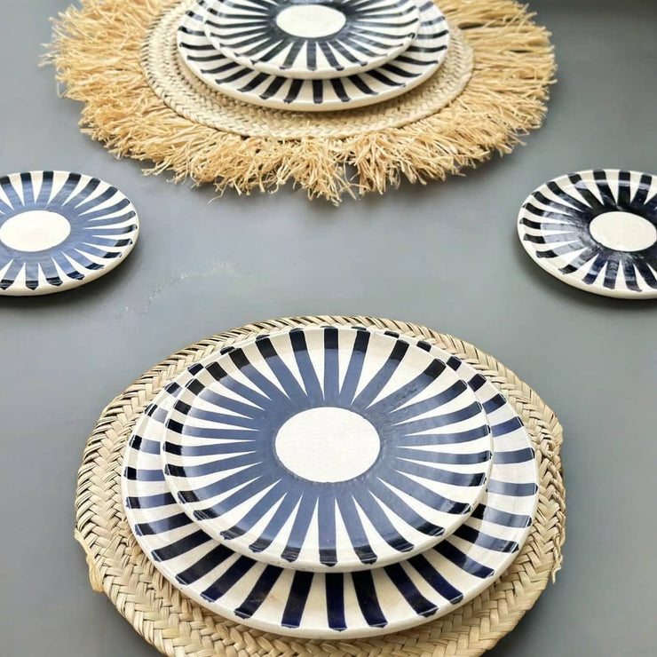 Black Sun Plate Set - Vibrant Dinnerware for Summer Dining