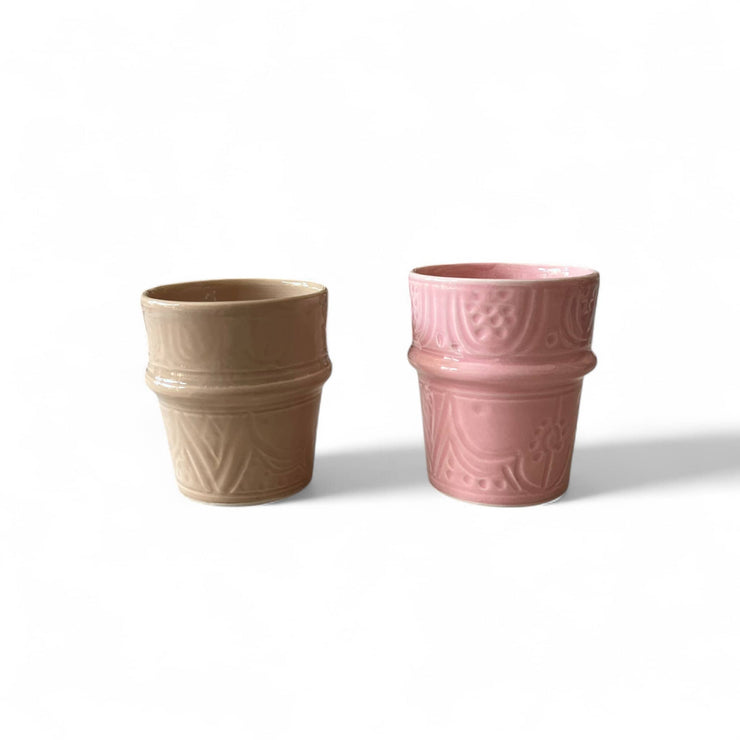Discover Exquisite Artistry: Hand-Engraved Moroccan Cup & Tray Set (4 Cups + 4 Trays - Available in 2 Colors)