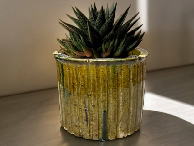 Ribbed Planter/Pot