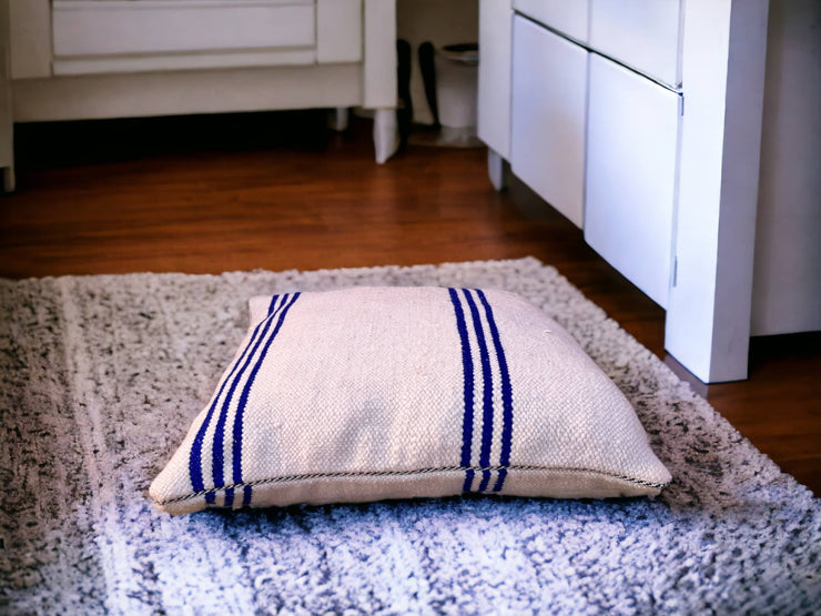 Artisan-Crafted Moroccan Handwoven Kilim Pillow and Berber Style Cushion, Perfect for Boho-Inspired Cozy Home Decor with Moroccan Handmade Wool Touch.