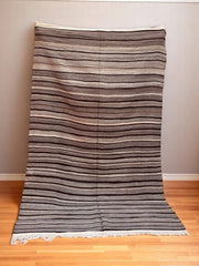 Vintage Moroccan Kilim Rug – Handwoven Wool – 240 x 1.50 cm