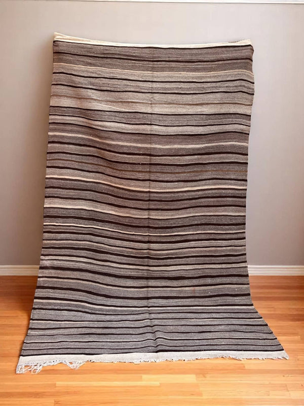 Vintage Moroccan Kilim Rug – Handwoven Wool – 240 x 1.50 cm