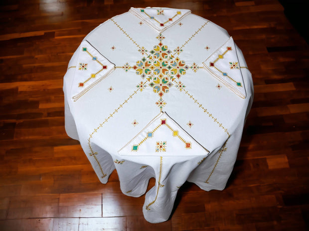 Hand Embroidered Table cloth and napkins, a magnificent decoration to add a Moroccan touch to your home. - handmade by Moroccantastics - embroidered