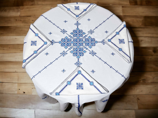 Hand Embroidered Table cloth and napkins, a magnificent decoration to add a Moroccan touch to your home. - handmade by Moroccantastics - embroidered