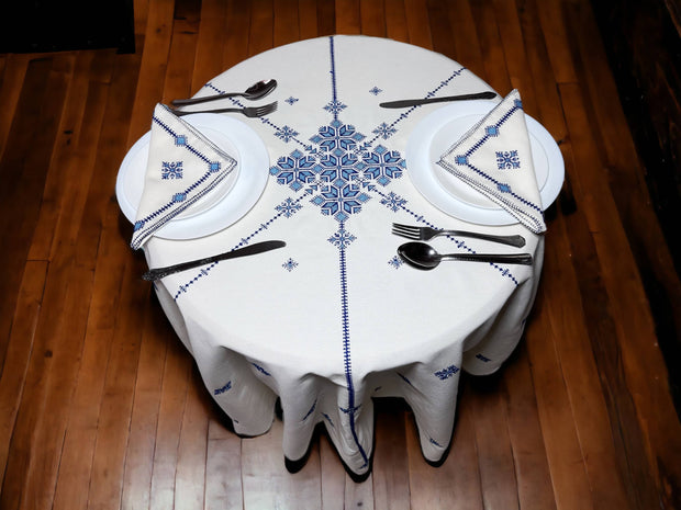 Hand Embroidered Table cloth and napkins, a magnificent decoration to add a Moroccan touch to your home. - handmade by Moroccantastics - embroidered