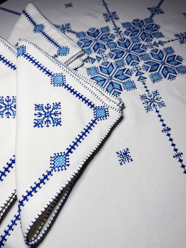 Hand Embroidered Table cloth and napkins, a magnificent decoration to add a Moroccan touch to your home. - handmade by Moroccantastics - embroidered