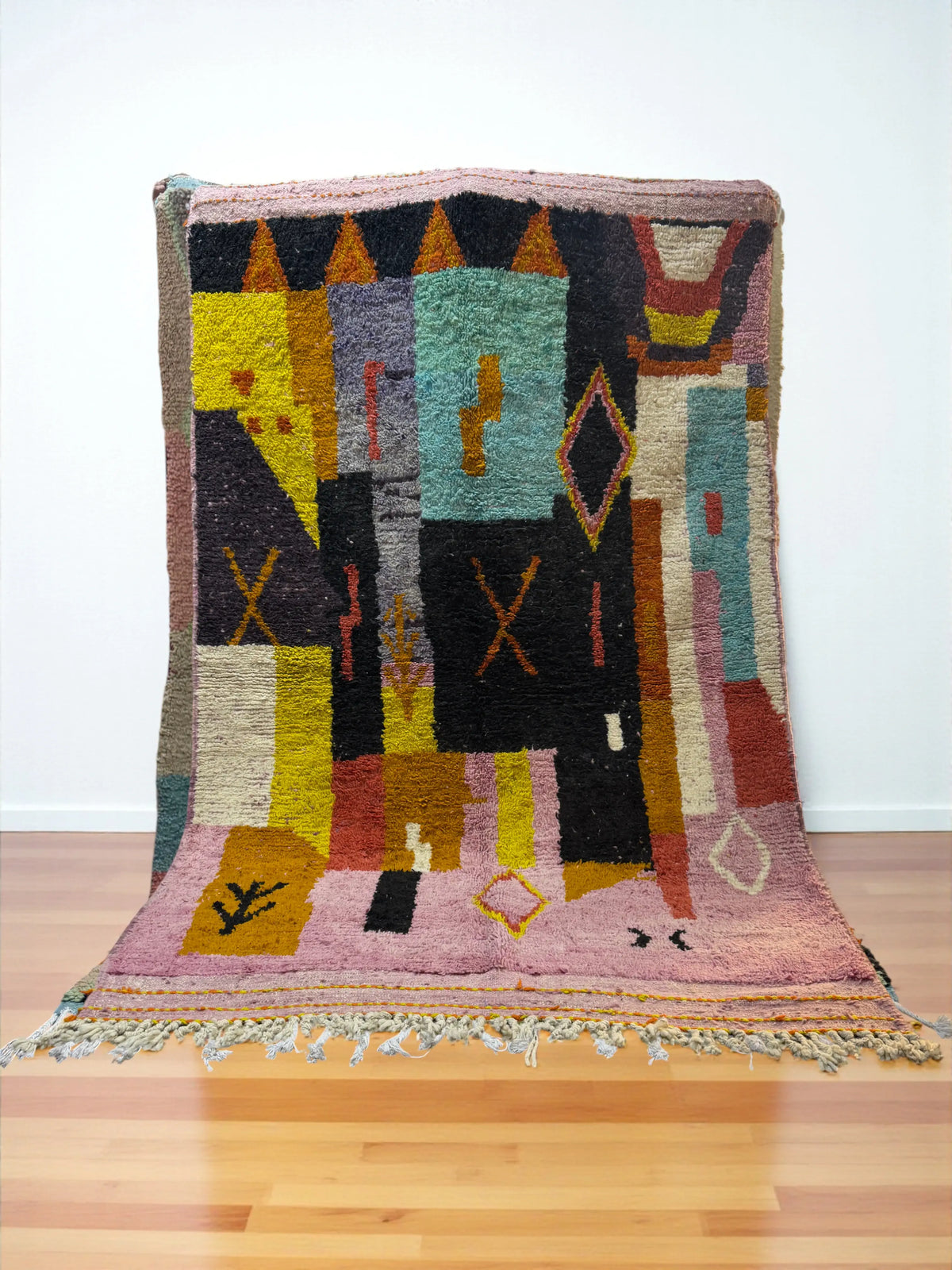 Handwoven Moroccan Bjaad carpet with abstract village geometric pattern in natural wool, 264 × 169 cm