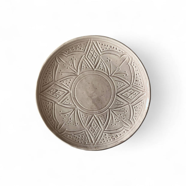 Premium Hand-Engraved Neutral Moroccan Plates with Floral Motifs (Set of 2 - 20/25 cm)