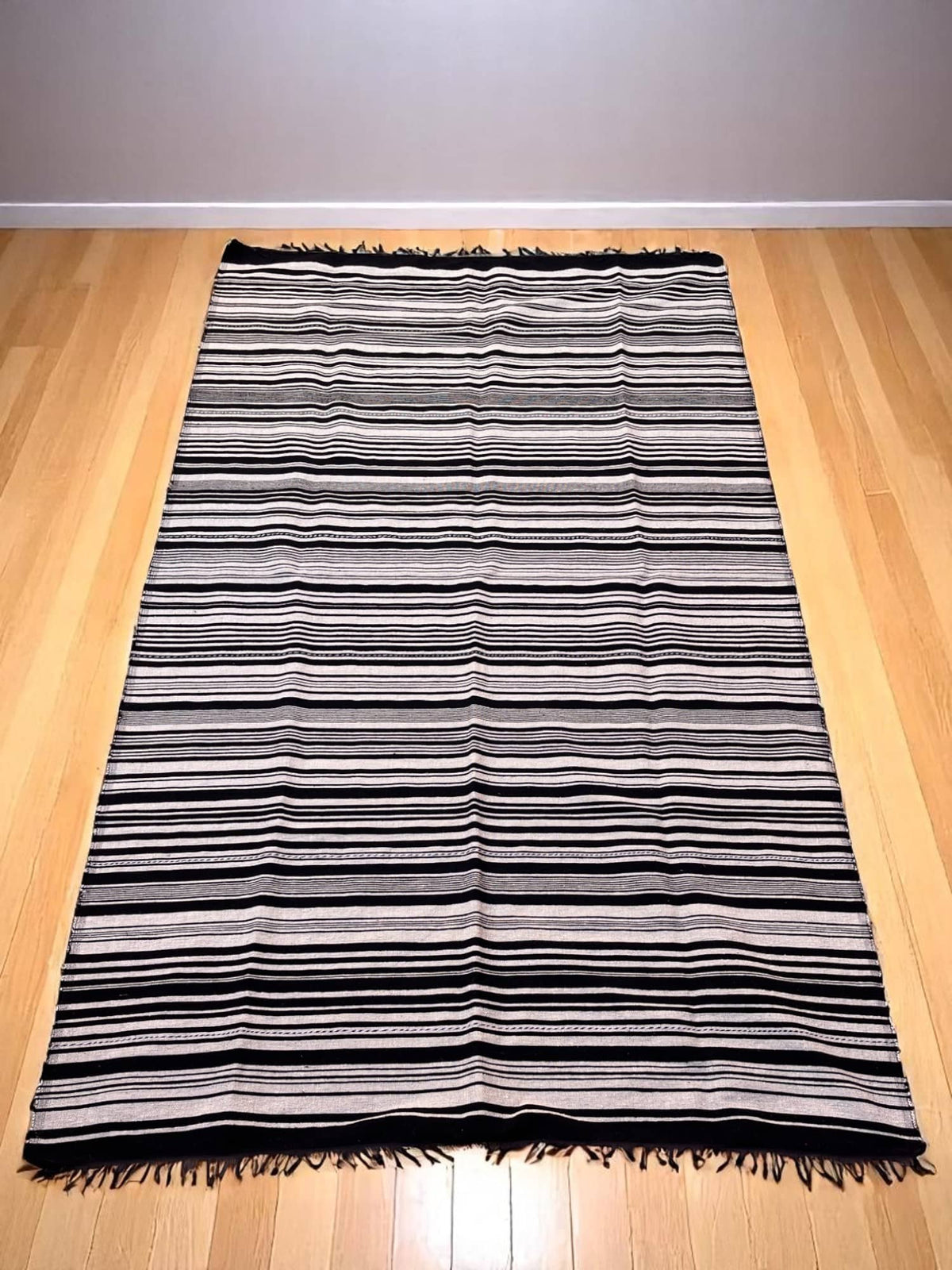 Handwoven Moroccan Black & White Cotton Throw (9.3 x 5.4 ft)